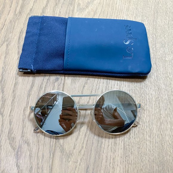 Le Spec Metallic Silver - Round Sunglasses main image 4